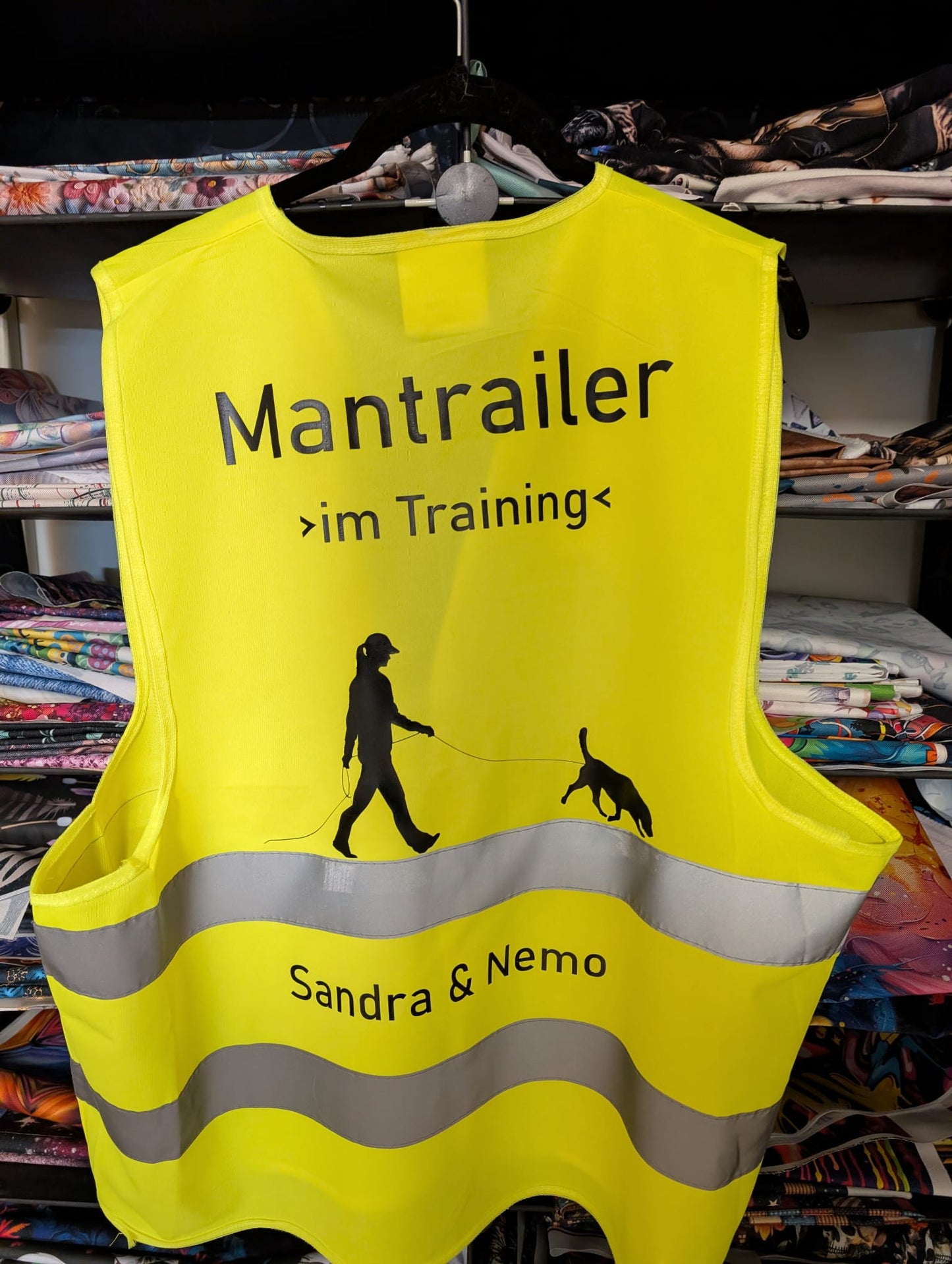 Warnweste Mantrailing personalisiert